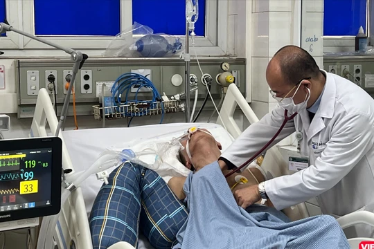 Bệnh nhân cúm nhập viện gia tăng, nhiều người phải thở máy