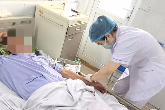 Sau bão, số ca sốt xuất huyết nặng tăng mạnh, bác sĩ cảnh báo nhóm đối tượng dễ gặp biến chứng nặng