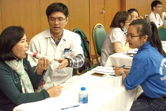 Bệnh hen làm 4.000 người tử vong mỗi năm, gây biến chứng đau thần kinh sau zona