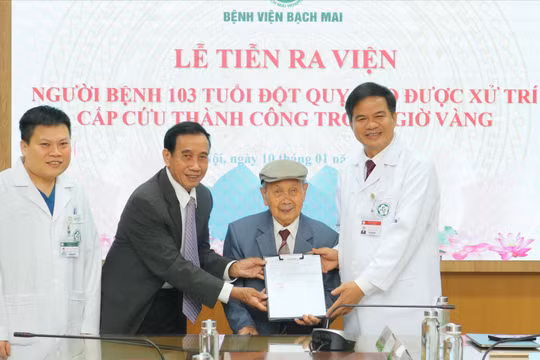 Cứu sống cụ ông 103 tuổi bị đột quỵ khi xem chung kết ĐT Việt Nam đấu Thái Lan