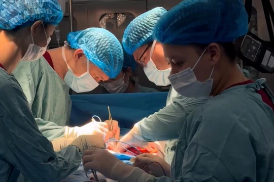 Phẫu thuật thành công ca ung thư tụy hiếm gặp