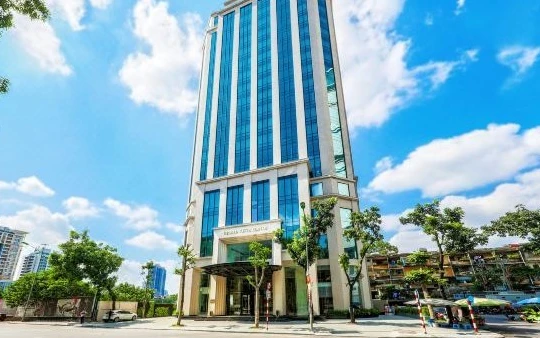 Hà Nội: Khách sạn hàng trăm tỷ rao bán, chủ lớn cũng cạn tiền 'ngủ đông'