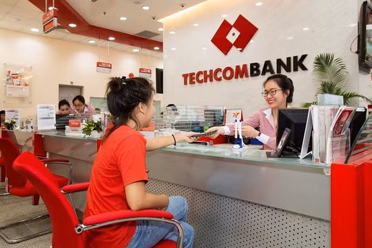 Techcombank báo lãi 9.000 tỉ đồng nửa đầu năm 2021 (Nguồn: Internet)