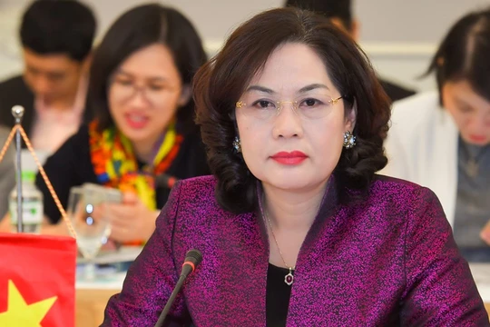 Bà Nguyễn Thị Hồng, Nữ thống đốc Ngân hàng Nhà nước đầu tiên