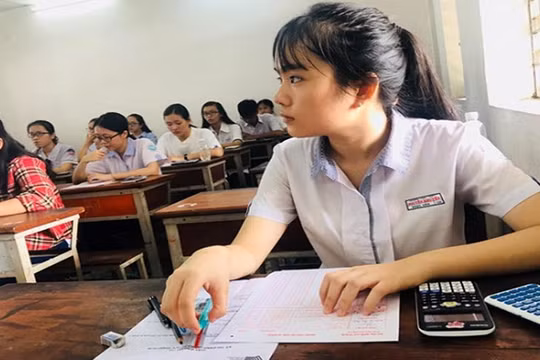 Các loại máy tính nào được mang vào phòng thi?