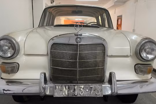 Phương tiện, khí tài chính quyền Sài Gòn lưu giữ tại Dinh Độc Lập