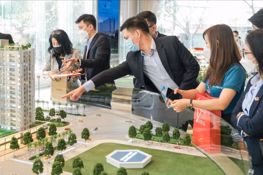 Giá bất động sản và lãi suất có xu hướng tăng trong 6 tháng qua nhưng đà tăng này sẽ chưa dừng lại.