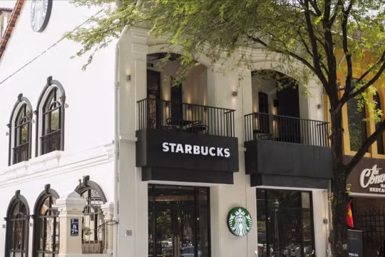 Sau 1 tháng Starbucks trả mặt bằng, chủ nhà Hàn Thuyên rao bán giá 3,2 tỷ đồng/m2