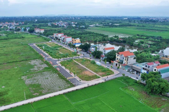 Một số quận, huyện ở Hà Nội sẽ tổ chức đấu giá 132 lô đất, giá khởi điểm có nơi chỉ từ 2,3 triệu đồng/m2. Ảnh: Lệ Chi