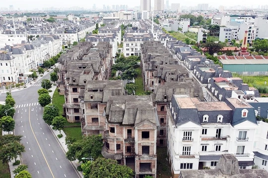 Tồn kho bất động sản phình to... có đáng lo?