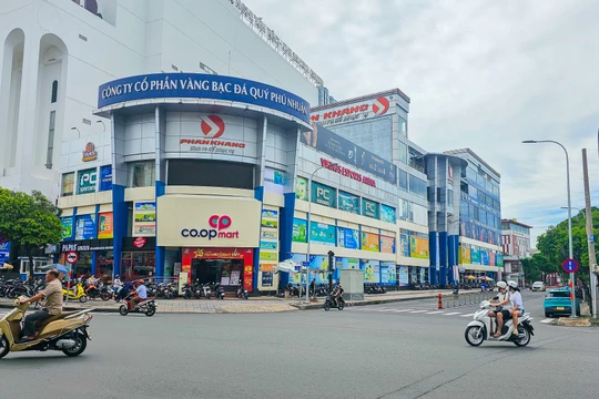 Saigontourist cho thuê 2 khu "đất vàng", góp vốn kinh doanh sai quy định