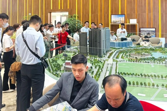 Bộ Tài chính đề xuất áp thuế thu nhập cá nhân 20% từ mỗi lần chuyển nhượng bất động sản.