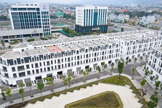 Trung tâm hành chính di dời, bất động sản các tỉnh sáp nhập giờ ra sao?