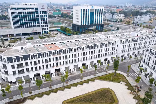 Trung tâm hành chính di dời, bất động sản các tỉnh sáp nhập giờ ra sao?