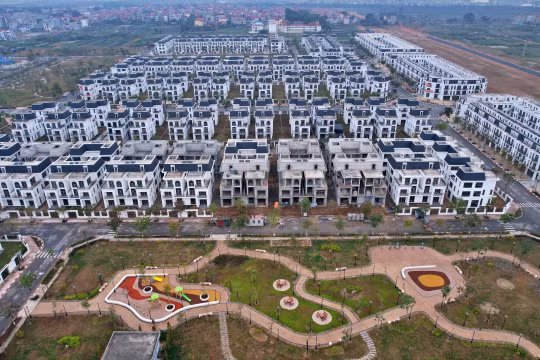Toàn cảnh khu biệt thự, liền kề HUD Mê Linh có giá hàng chục tỷ đồng “bỏ không”