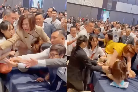 Cảnh xô đẩy, chen lấn để giành phiếu mua căn hộ tại sự kiện mở bán dự án Orchard Grand. Ảnh cắt từ video