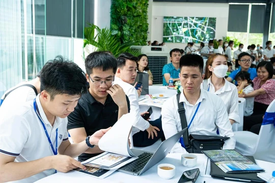 Chứng chỉ môi giới bất động sản đang là rào cản với người hành nghề