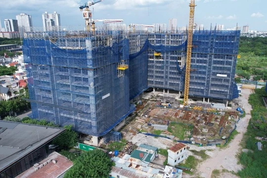 Chung cư từ "tiêu sản" trở thành nơi tích sản khi giá tăng vọt