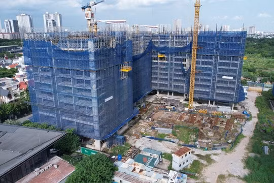 Chung cư từ "tiêu sản" trở thành nơi tích sản khi giá tăng vọt