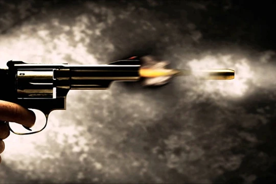 Tại sao bắn súng gây ra tiếng ồn lớn?
