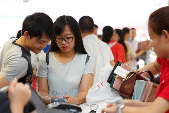 Chi phí trên mỗi lần mua của Juno giảm 50%.