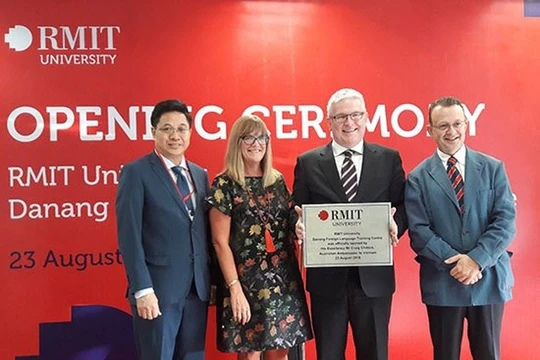 Lễ ra mắt Trung tâm ngoại ngữ tại Đà Nẵng của Đại học RMIT.
