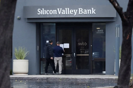 Silicon Valley Bank sụp đổ gây chấn động giới startup toàn cầu (Ảnh: Reuters)