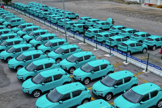 GSM - hãng taxi điện của ông Phạm Nhật Vượng mở rộng sang Lào