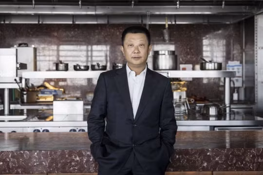 Ông Zhang Yong - nhà sáng lập chuỗi nhà hàng lẩu Haidilao