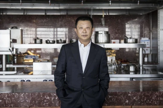 Ông Zhang Yong - nhà sáng lập chuỗi nhà hàng lẩu Haidilao