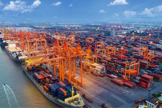 IMF dự kiến nâng dự báo tăng trưởng kinh tế của Việt Nam 