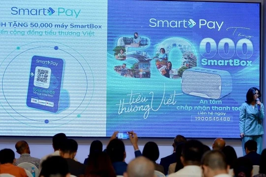 Smartpay đã dành tặng 50.000 máy SmartBox cho tiểu thương