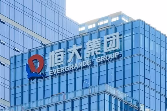 'Bom nợ' Evergrande nộp đơn xin phá sản (Ảnh: Internet)