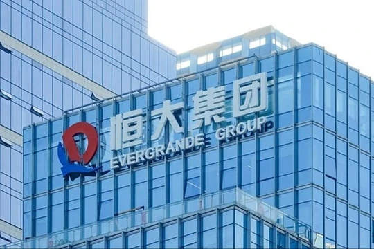 'Bom nợ' Evergrande nộp đơn xin phá sản (Ảnh: Internet)