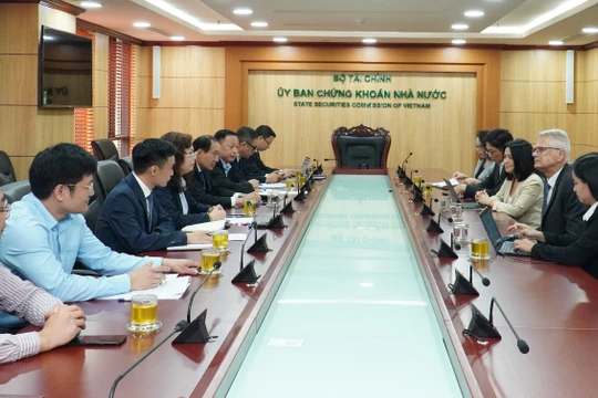 Toàn cảnh buổi làm việc giữa FTSE Russell và UBCKNN (Nguồn: SSC)