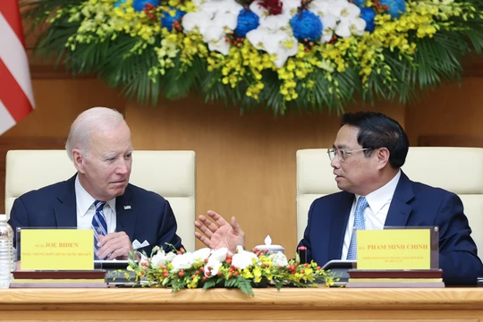 Tổng thống Mỹ Joe Biden và Thủ tướng Phạm Minh Chính dự Hội thảo về khoa học công nghệ và đổi mới sáng tạo tại Hà Nội 