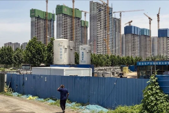 Một công trường xây dựng ở Trịnh Châu, Trung Quốc hồi đầu năm nay (Ảnh: Bloomberg)