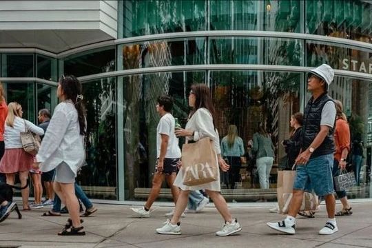 Lợi suất cao được cung cấp bởi các tổ chức tài chính mang lại lợi ích cho nhiều người tiêu dùng Mỹ (Ảnh: Bloomberg)