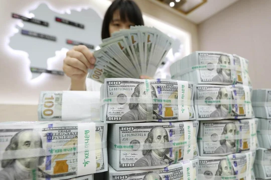 Tỷ giá USD/VND vượt đỉnh, vì sao?