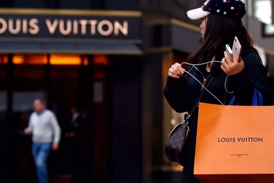 Hành trình chinh phục thế giới của Louis Vuitton