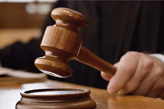 Một tổ chức bị đình chỉ giao dịch chứng khoán 3 tháng vì ‘bán chui’ cổ phiếu Yến Sào Khánh Hòa