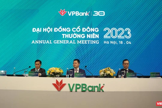 AGM 2023 của VPBank: Tham gia tái cơ cấu TCTD yếu kém, tự tin mục tiêu lợi nhuận tỉ USD