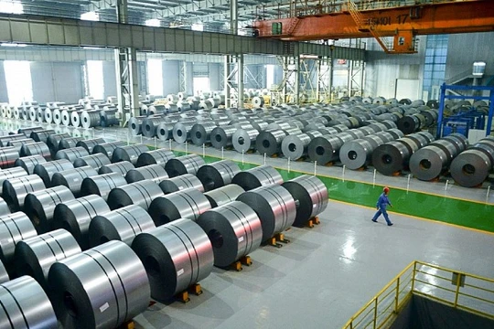 Thép Nam Kim thu về gần 1.600 tỷ đồng từ chào bán cổ phiếu 