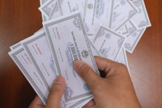 May - Diêm Sài Gòn "hút" gần 6.000 tỷ trong 4 tháng. Ảnh minh hoạ: Bình An 