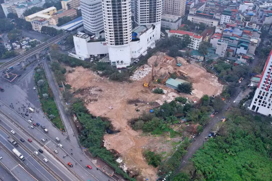 Dự án Constrexim Complex tái khởi động từ đầu năm nay. Ảnh: Hải Thu 