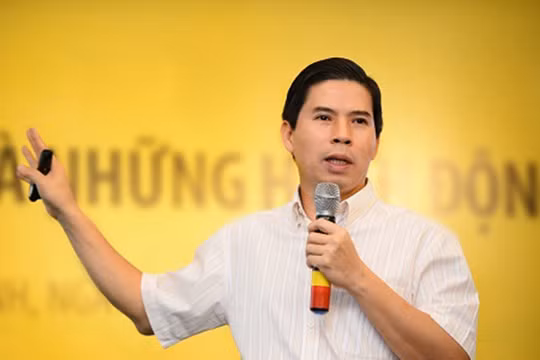 Ông Nguyễn Đức Tài bán ra 1 triệu cổ phiếu MWG 