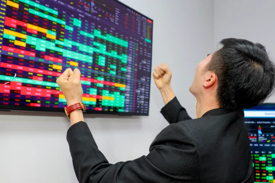 Thăng hoa cổ phiếu khoáng sản: Tăng bằng lần, xuất hiện đơn vị tỷ USD vốn hoá