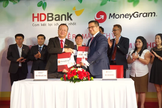Lễ ký kết thỏa thuận giữa HDBank và MoneyGram
