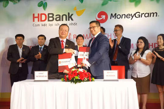 Lễ ký kết thỏa thuận giữa HDBank và MoneyGram