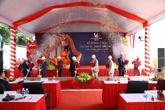 Nghi lễ động thổ dự án D’. Saint Raffles